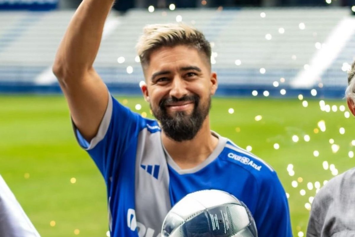 Chirstian Noboa durante su época de jugar del bombillo. Foto Emelec