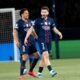 Khvicha Kvaratskhelia y Marquinhos celebran el triunfo del PSG en la Champions 1. Foto: PSG