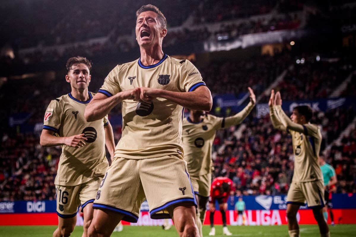 Robert Lewandoski celebrando un gol al Osasuna. Foto: FC Barcelona