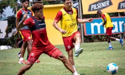 Jonnathan Mina, en una práctica en Barcelona SC. Foto: BSC