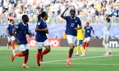 La Selección de Francia celebrando el gol de Bradley Barcola. Foto: FIFA