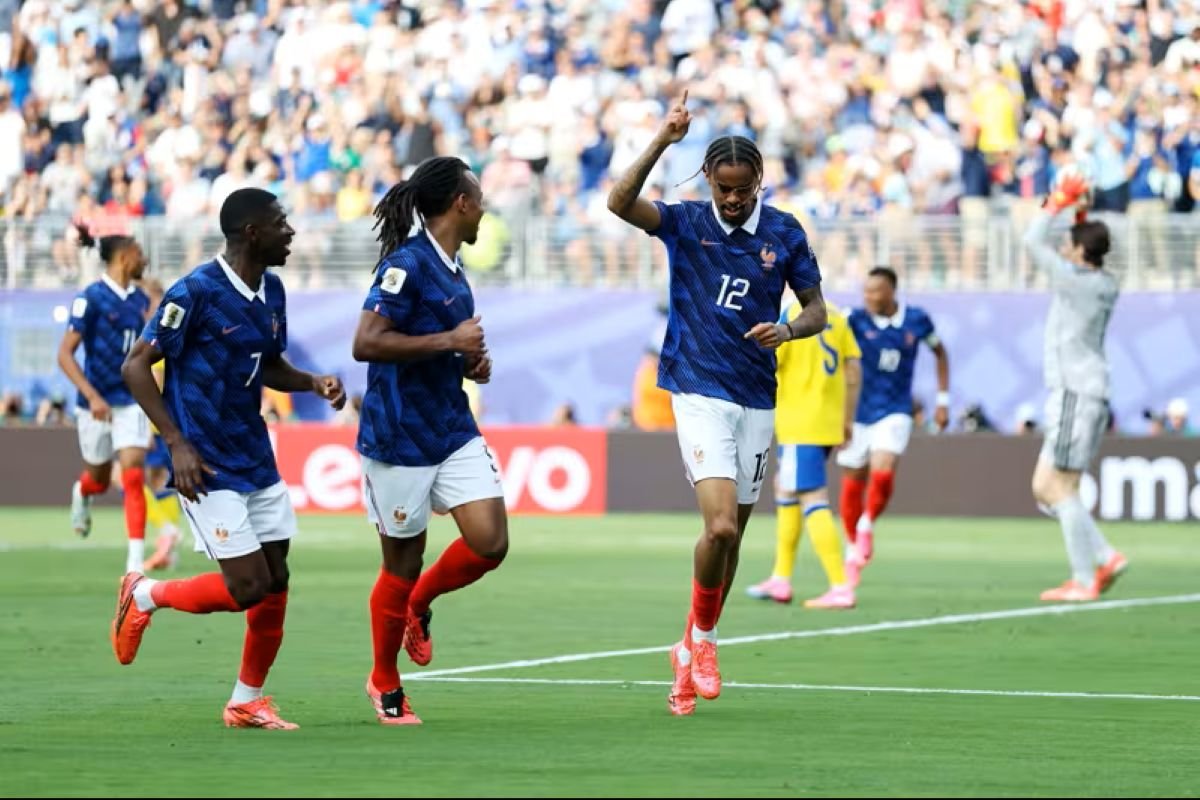 La Selección de Francia celebrando el gol de Bradley Barcola. Foto: FIFA