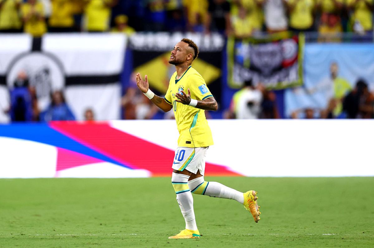 Neymar Jr. hace su estreno mundialista frente a Escocia. Foto: FIFA