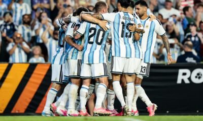Argentina celebrando su victoria frente a Islandia en la última fecha de amistosos previo al Mundial. Foto: Argentina