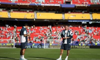 La Selección de Argentina pisando el césped del Arrowhead Stadium de Kansas City. Foto: Argentina