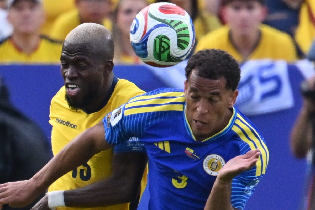 Enner Valencia en el partido de Ecuador ante Curazao.