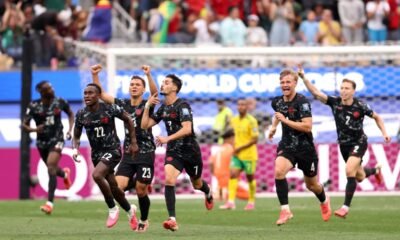 Jugadores canadienses celebrando el gol de la clasificación. Foto: Selección de Canadá
