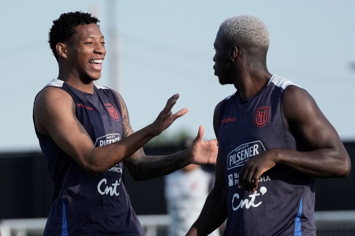 Gonzalo Plata y Moisés Caicedo, en un entrenamiento en Columbus. Foto: La Tri
