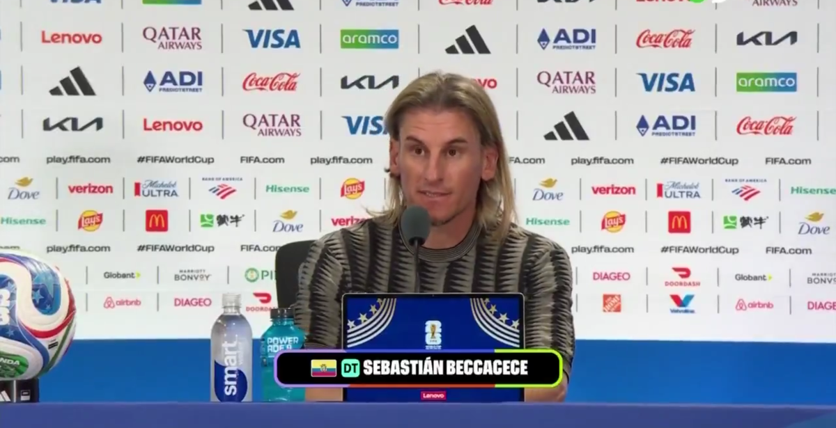 Sebastián Beccacece en la rueda de prensa en el empate frente a Curazao. Foto: Captura de pantalla de DSports