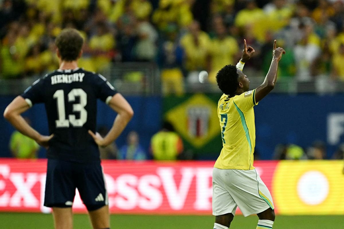 Vinicius Jr. celebrando su doblete y su cuarto gol en la presente edición mundialista. Foto: FIFA