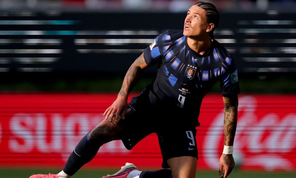 Darwin Núñez frente a España. Foto: FIFA