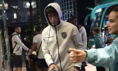 Piero Hincapié llega al hotel donde se concentra Ecuador para el juego con México. Foto: Captura de pantalla