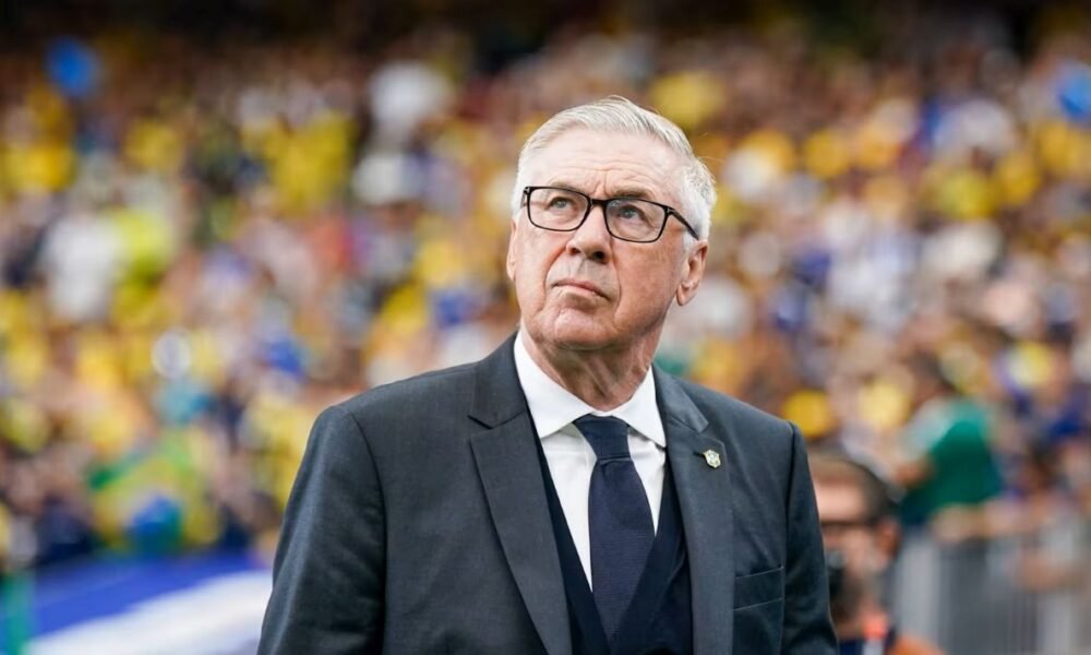 Carlo Ancelotti dirigiendo la banca de Brasil frente a Japón. Foto: FIFA