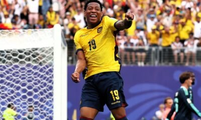Gonzalo Plata celebrando el gol de la remontada frente a Alemania. Foto: FIFA
