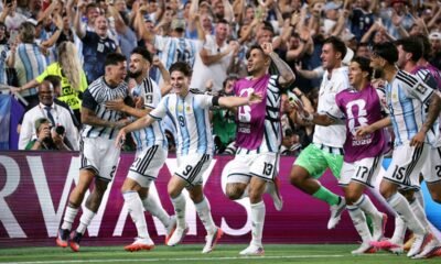 Argentina celebrando la clasificación a semifinales del Mundial. Foto Selección de Argentina