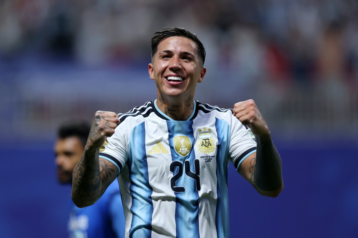 Enzo Fernandéz le dio el gol agónico de la clasificación a Argentina. Foto Selección de Argentina