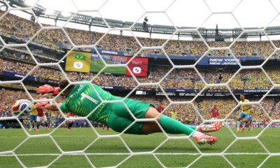 Orjan Nyland atajando el tiro penal ejecutado por Bruno Guimaraes. Foto: FIFA