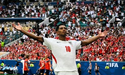 Jude Bellingham celebra el segundo gol que hizo a Noruega, en el Mundial. Foto: FIFA