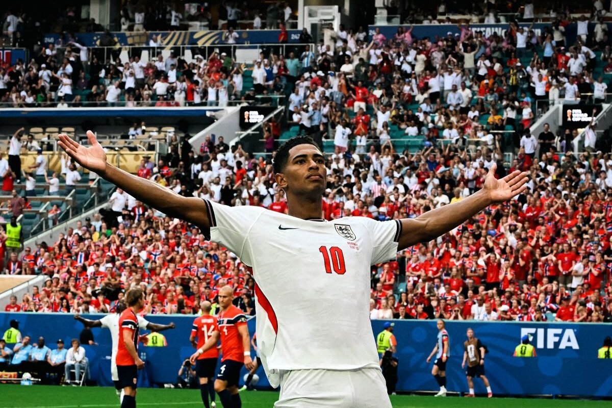 Jude Bellingham celebra el segundo gol que hizo a Noruega, en el Mundial. Foto: FIFA
