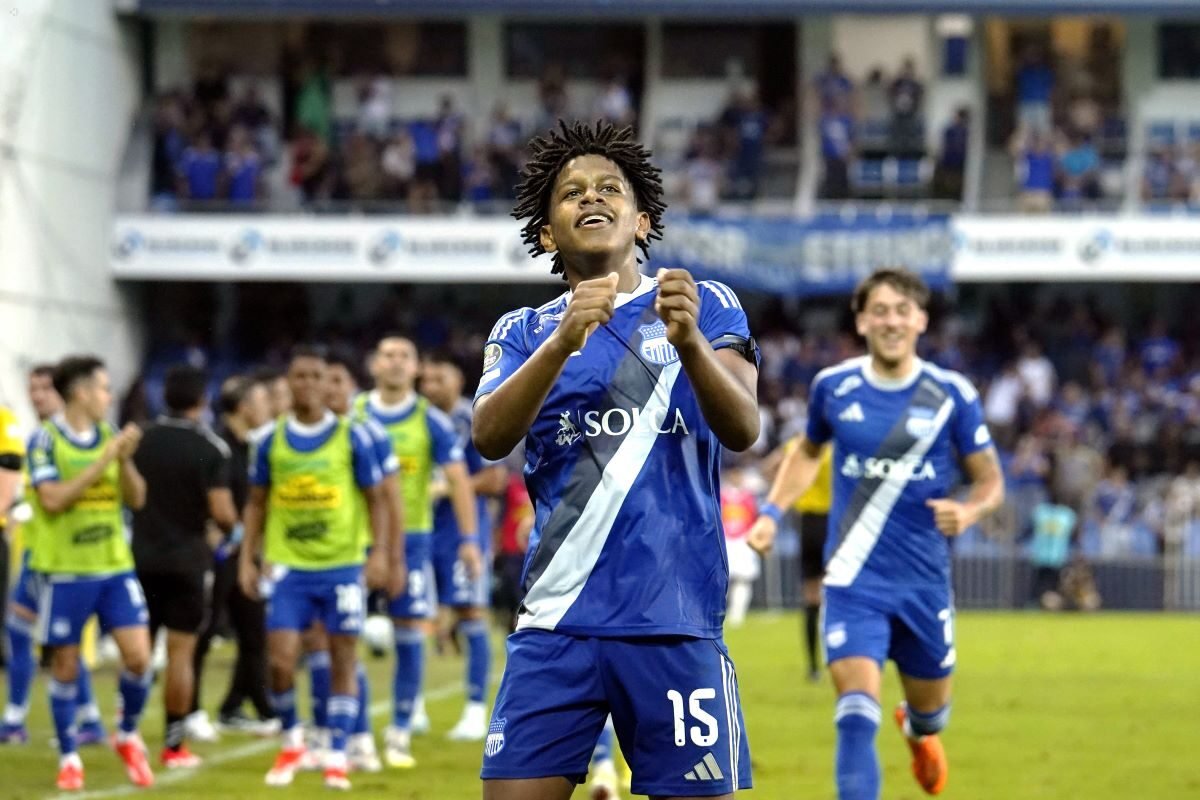 Luis Fragozo celebrando su gol ante Liga de Quito el 25 de abril del 2026. Foto Emelec