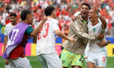 Marruecos celebrando la goleada y clasificación a octavos de final. Foto: FIFA