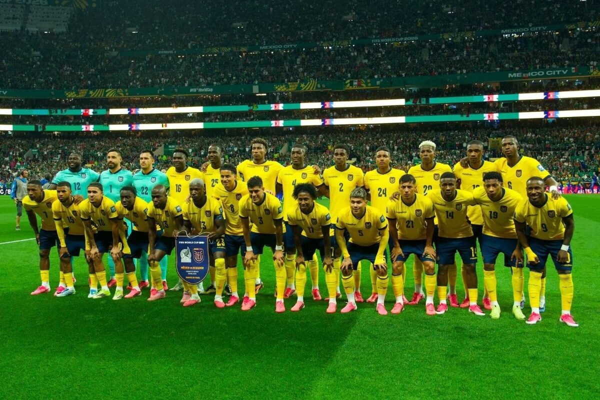 La Selección de Ecuador en su último partido del Mundial ante México, el 30 de junio. Foto: La Tri