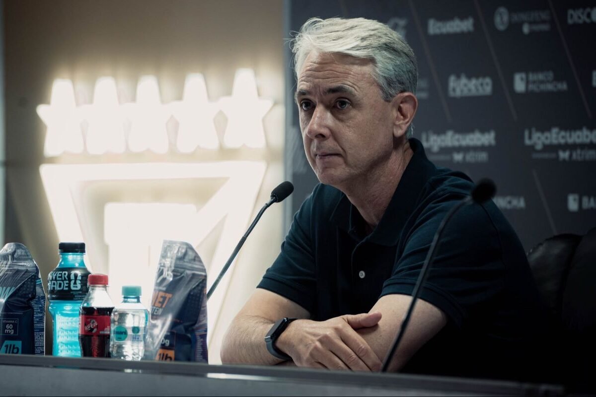 Tiago Nunes en rueda de prensa después del empate 0-0 con Libertad. Foto Liga de Quito