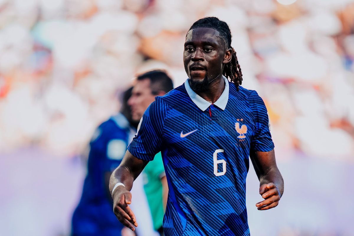 Manu Koné en el partido frente a Paraguay por los octavos de final del Mundial. Foto: Francia