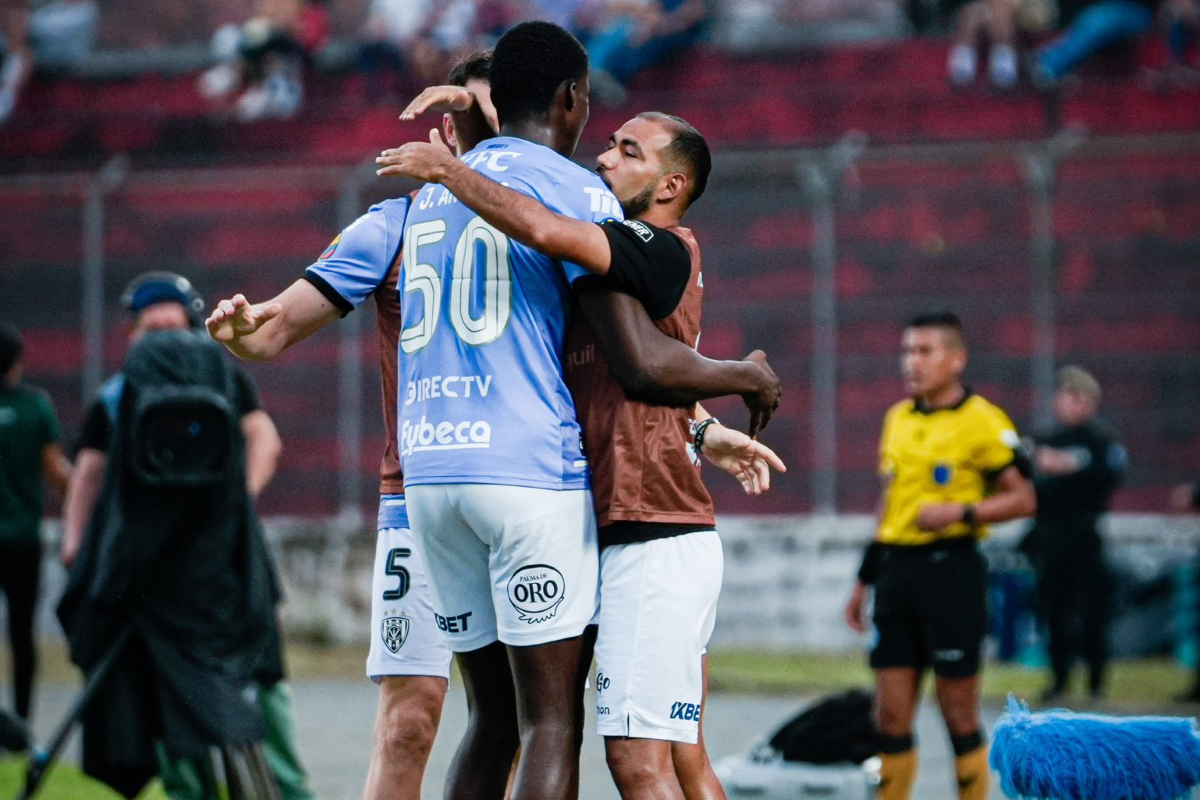 Juan Riquelme Angulo celebrando el gol marcado a Deportivo Santo Domingo. Foto: Independiente del Valle