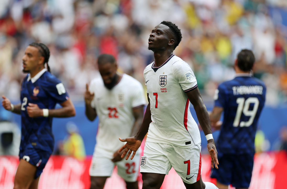 Bukayo Saka anotando triplete frente a Francia. Foto: FIFA