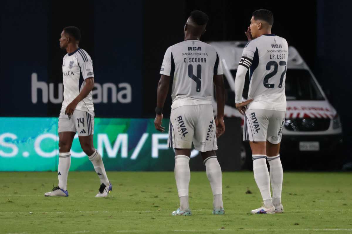Emelec siendo goleado por Independiente del Valle. Foto: API