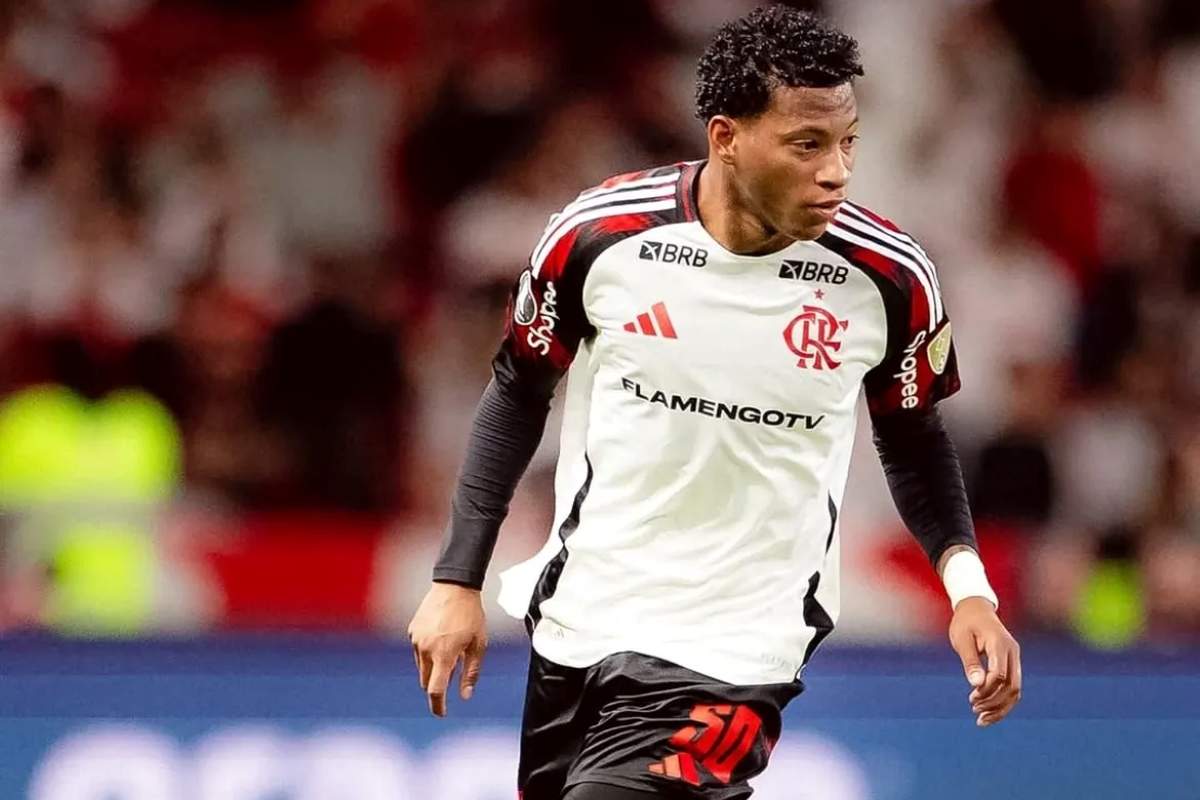 Gonzalo Plata disputando un partido con la camiseta del Flamengo. Foto: Redes sociales del jugador