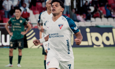 Rodney Redes celebrando su anotación frente a Orense en el Rodrigo Paz Delgado. Foto: LDU