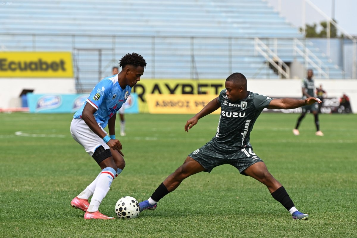 Manta FC vs Leones FC por la jornada 25 de la LigaPro. Foto: API