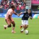 Matías Perelló, de IDV, con Emiliano Clavijo, de Católica. Foto: API