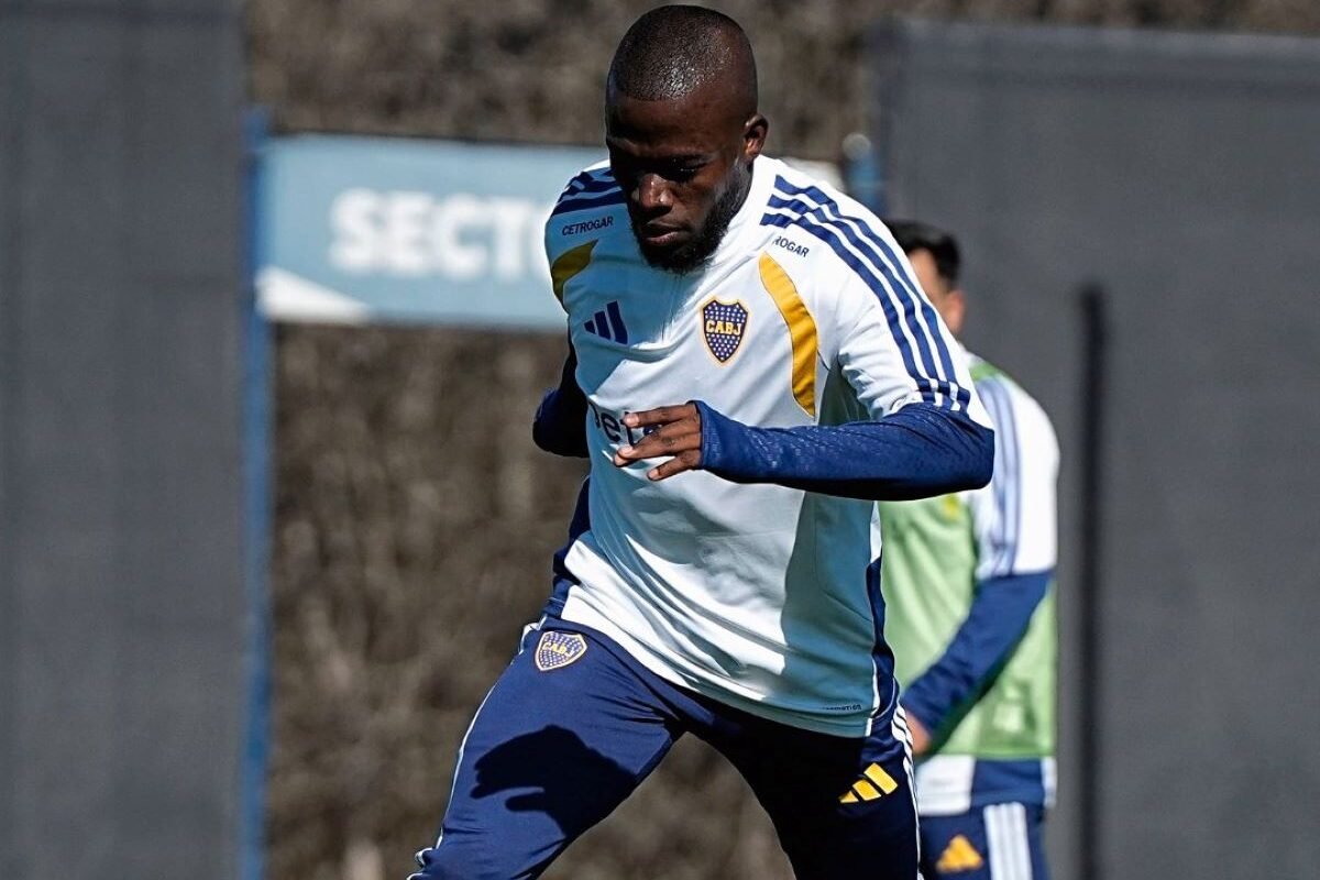 Enner Valencia en su entrenamiento con Boca Juniors. Foto Boca Juniors