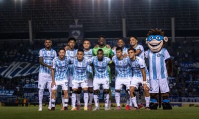 La plantilla de Guayaquil City con Miller Bolaños y Dixon Arroyo. Foto: Guayaquil City