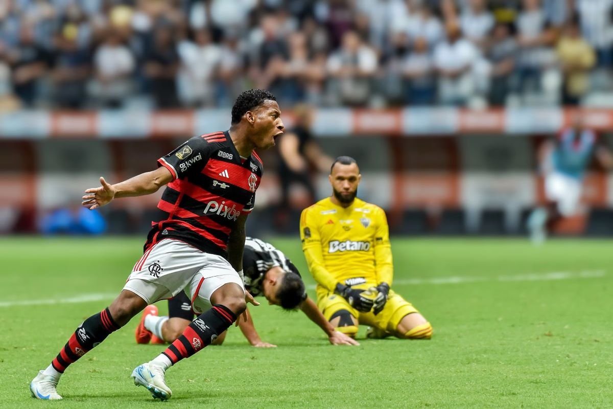 Gonzalo Plata celebrando su gol al Atlético Mineiro en abril de 2026. Foto Flamengo