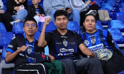 Hinchada de IDV en el estadio Banco Guayaquil. Foto: IDV