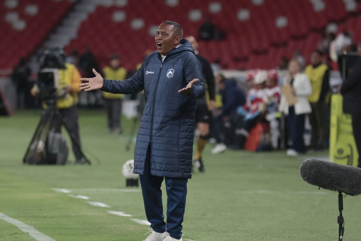 Juan Carlos León en la derrota 2-1 de Delfín ante LDU. Foto API
