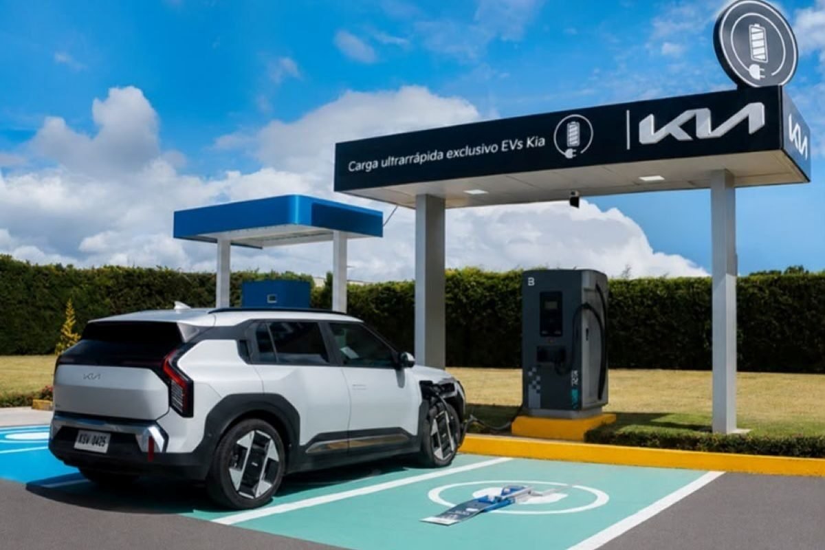 Kia cuenta con una red de electrolineras de carga ultrarrápida en Ecuador. Foto: KIA