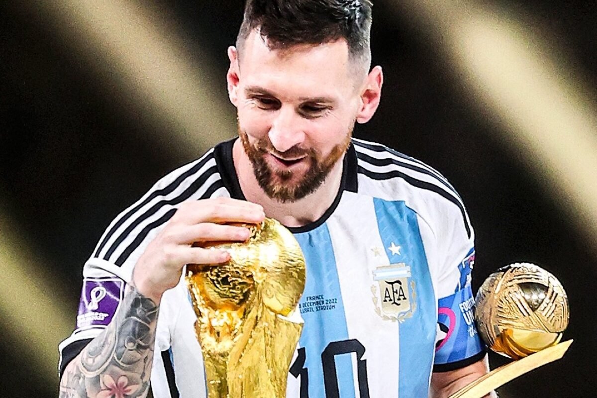 Lionel Messi coronándose campeón del Mundo en 2022. Foto Selección de Argentina