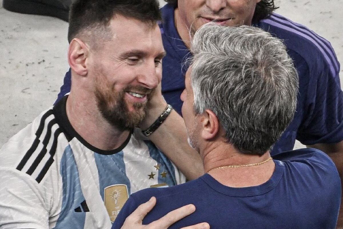 Lionel Messi y su padre, Jorge, en el Mundial de Qatar 2022. Foto Chiqui Tapia