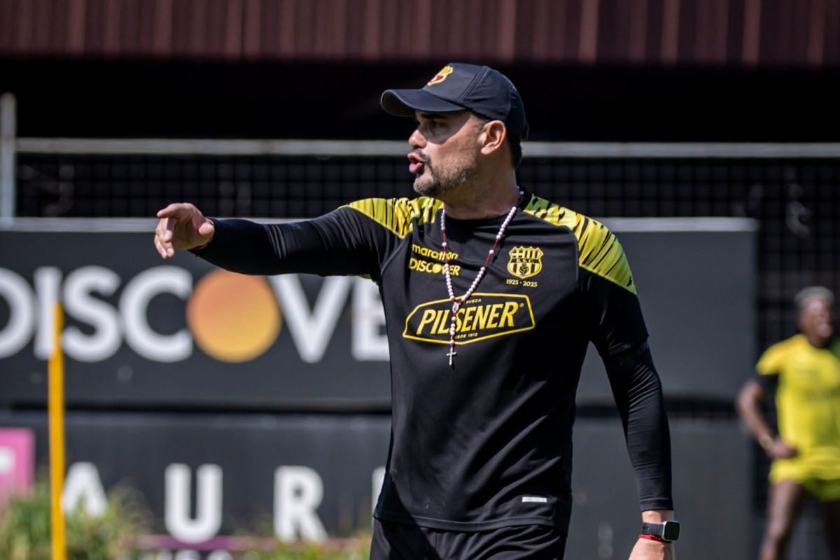 Pablo Trobbiani ya estuvo como entrenador en el 2025. Foto: Barcelona SC