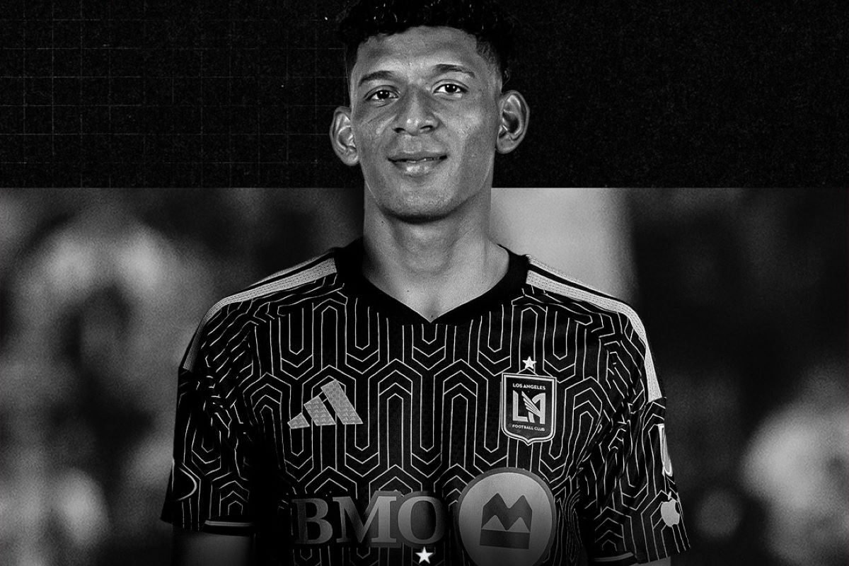 Sergio Vásquez en su presentación oficial en Los Angeles FC. Foto LAFC