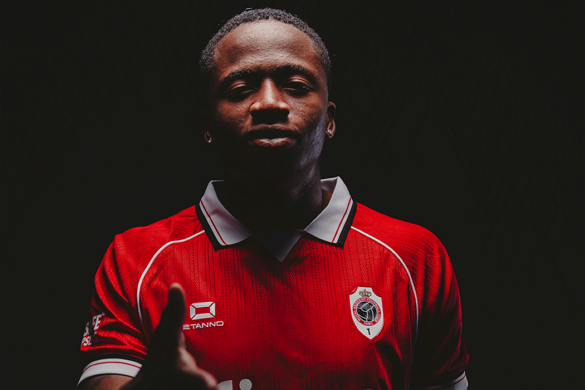 Snayder Porozo en su presentación en Royal Antwerp. Foto Royal Antwerp FC