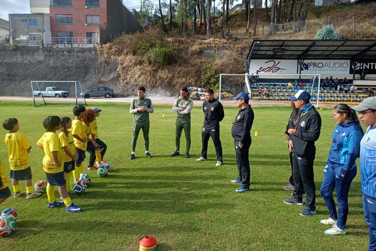 El campamento Villarreal CF se realizó en Quito. Foto: Global Sport Talent