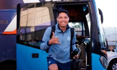 Macará llegando al estadio previo a su partido contra Universidad Católica
