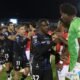 Jugadores de IDV y Leones FC en el estadio Olímpico de Ibarra por la fecha 26 de LigaPro. Foto: API
