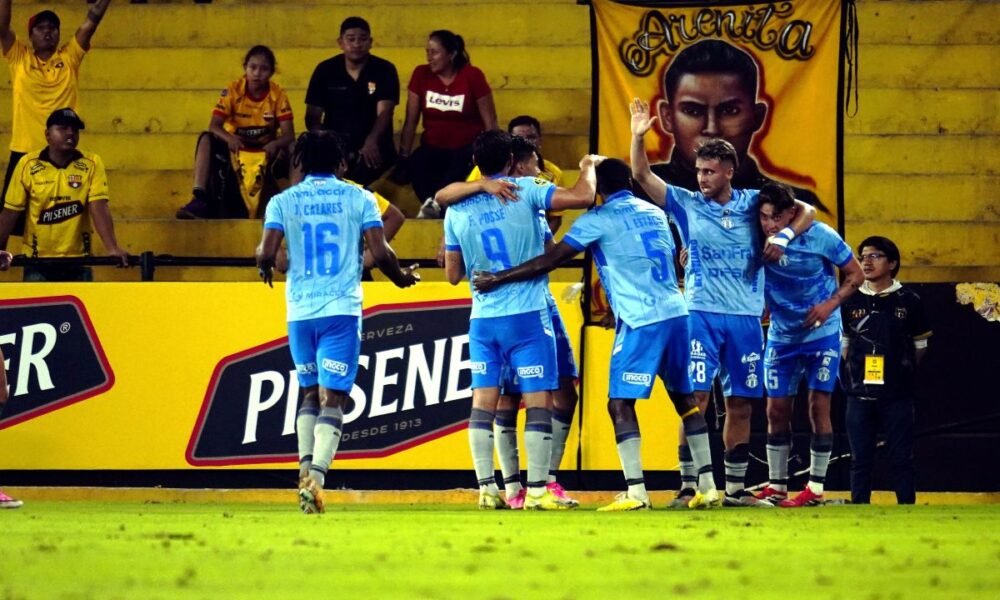 Macará celebra un gol ante Barcelona, el 8 de agosto de 2026. Foto: API